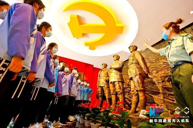 房产证上写的是老公的名字，离婚后，房子怎么处理？